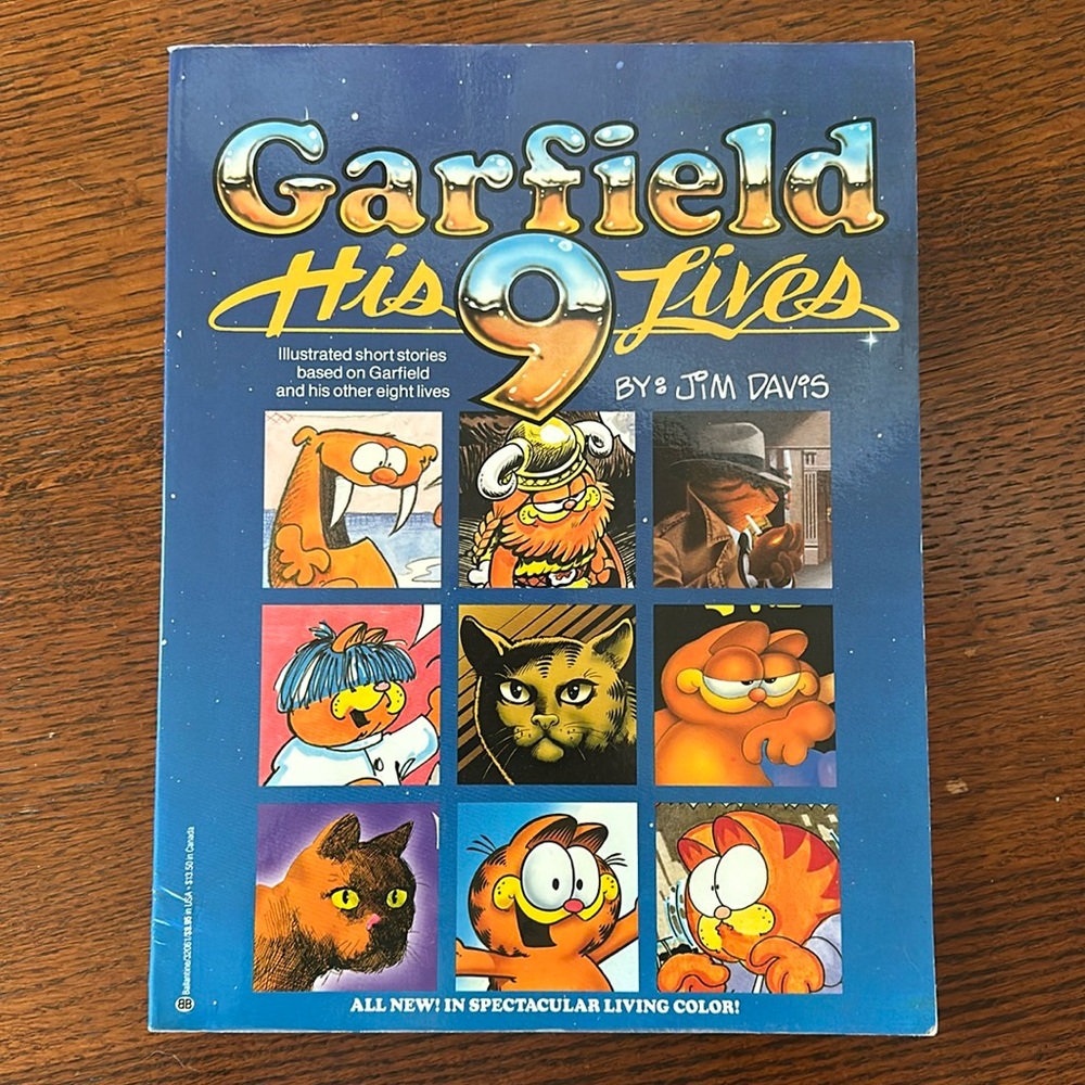 RARE Garfield Book - Garfield & His 9 Lives by Jim Davis Softcover 1984